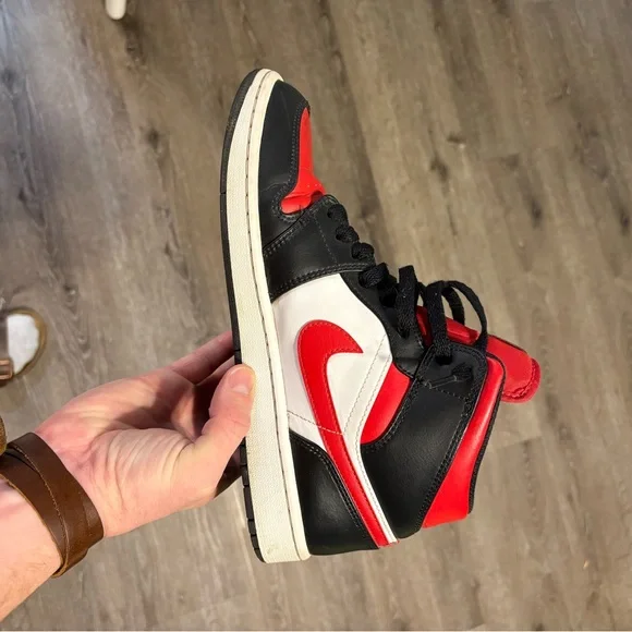 Men's Jordan 1 Mid - Picture 11 of 11